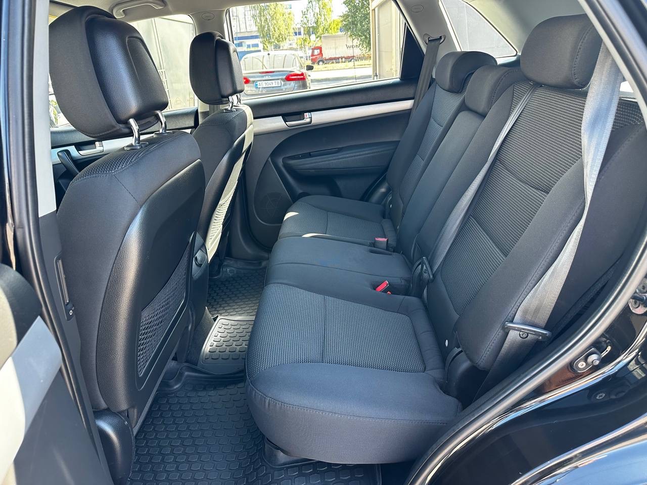 Kia Sorento - фото 16