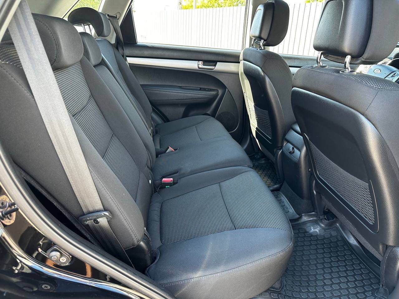 Kia Sorento - фото 29