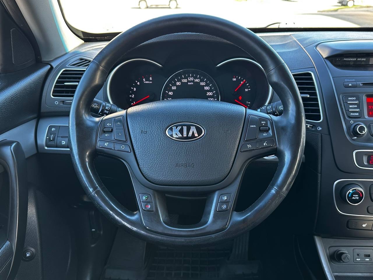 Kia Sorento - фото 19