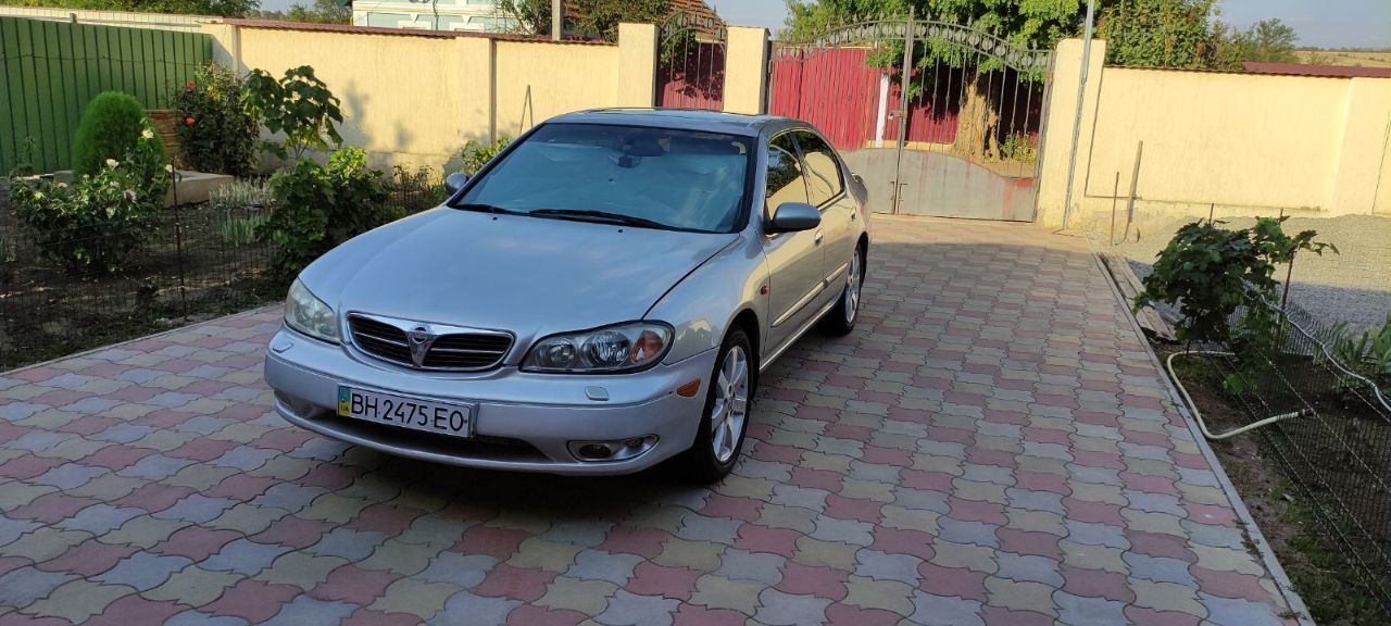 Nissan Maxima - фото 1