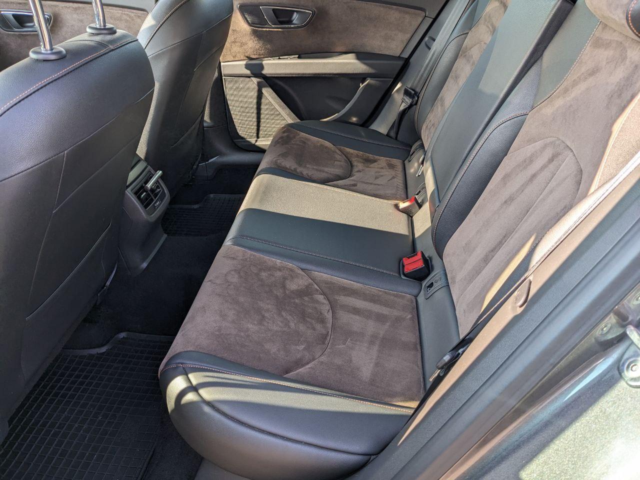 SEAT Leon - фото 6
