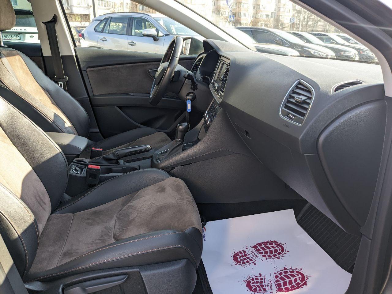 SEAT Leon - фото 8