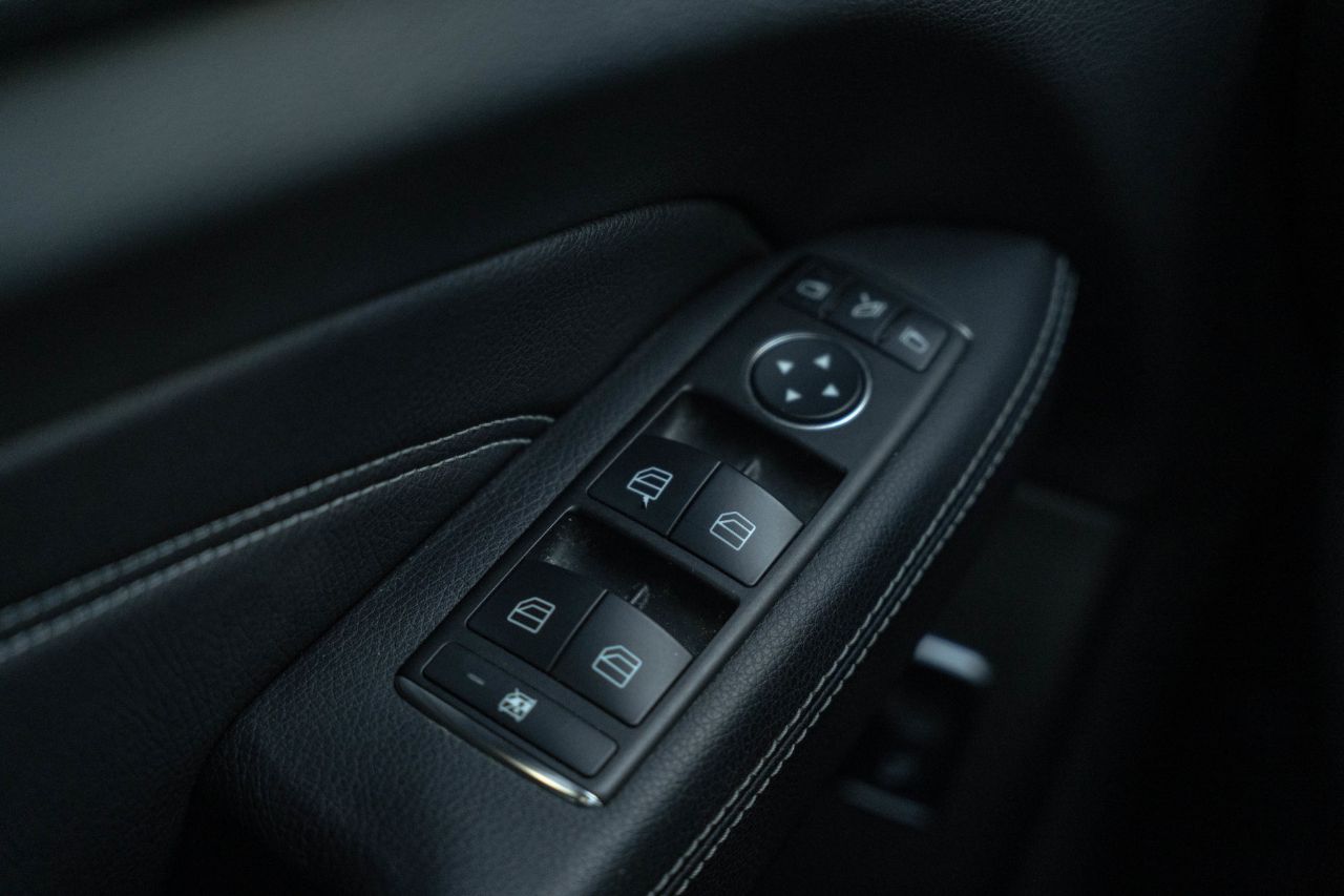 Mercedes-Benz M-Класс - фото 23
