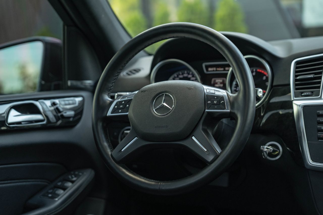 Mercedes-Benz M-Класс - фото 27