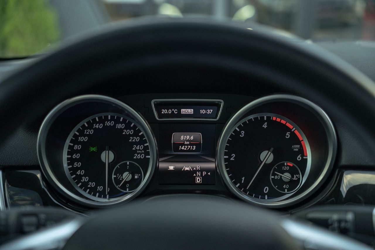 Mercedes-Benz M-Класс - фото 28