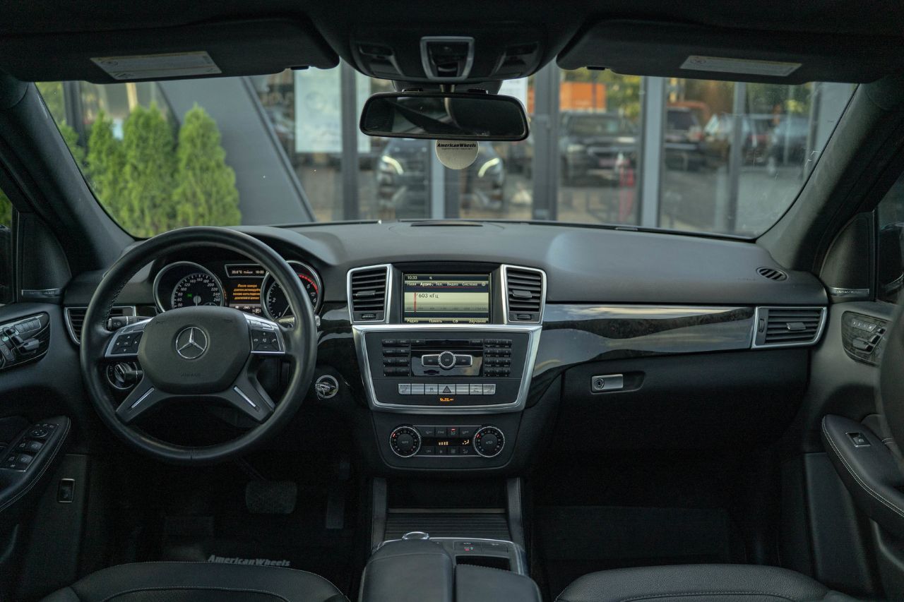 Mercedes-Benz M-Класс - фото 26