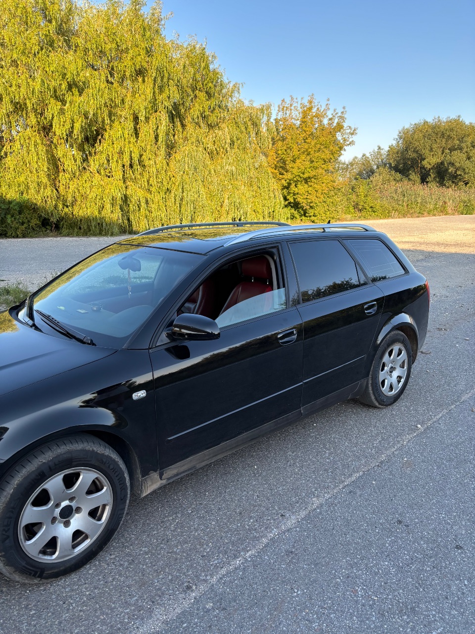 Audi A4 - фото 2