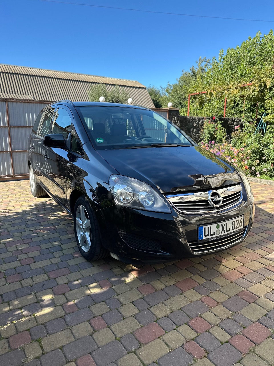 Opel Zafira - фото 2
