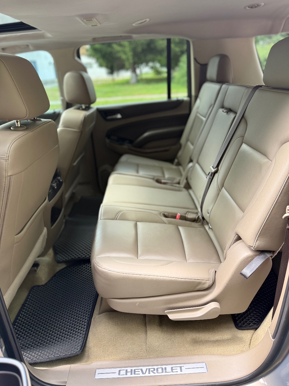 Chevrolet Suburban - фото 11