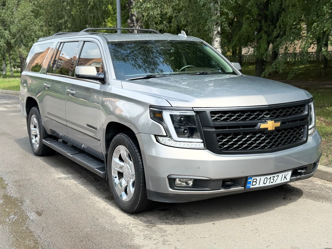 Chevrolet Suburban - фото 1