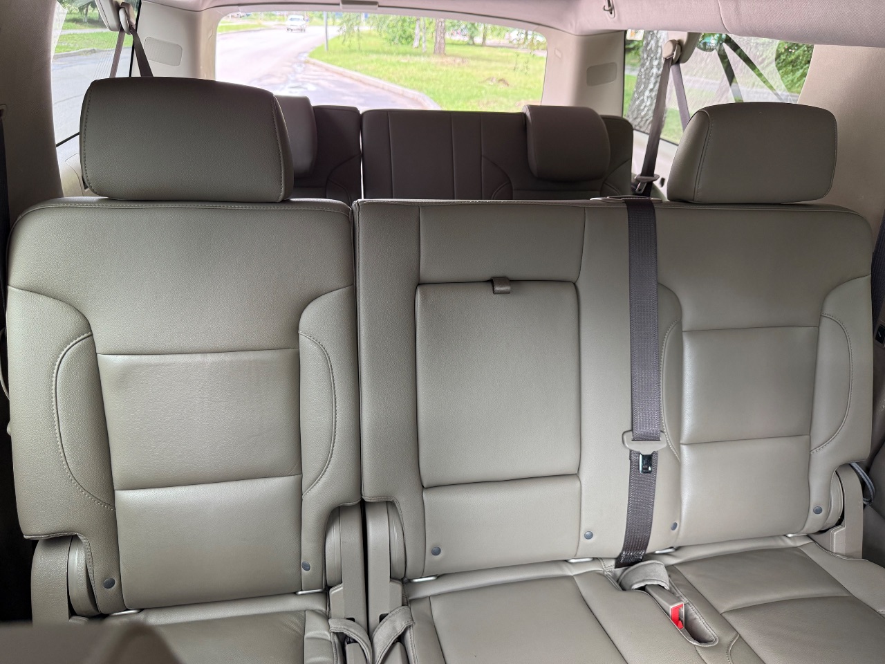 Chevrolet Suburban - фото 20