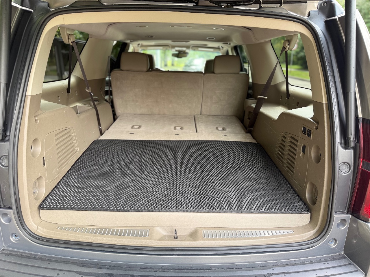 Chevrolet Suburban - фото 18