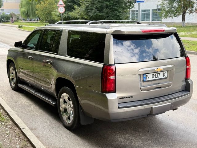 Chevrolet Suburban - фото 5