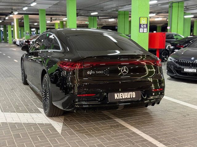 Mercedes-Benz EQS AMG - фото 4