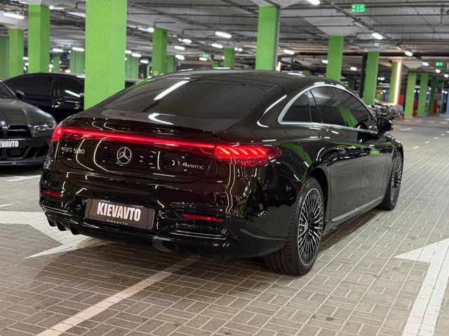 Mercedes-Benz EQS AMG - фото 3