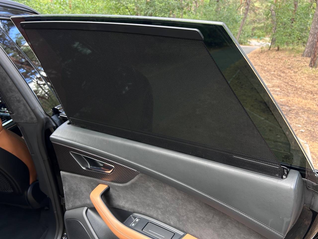 Audi RS Q8 - фото 15