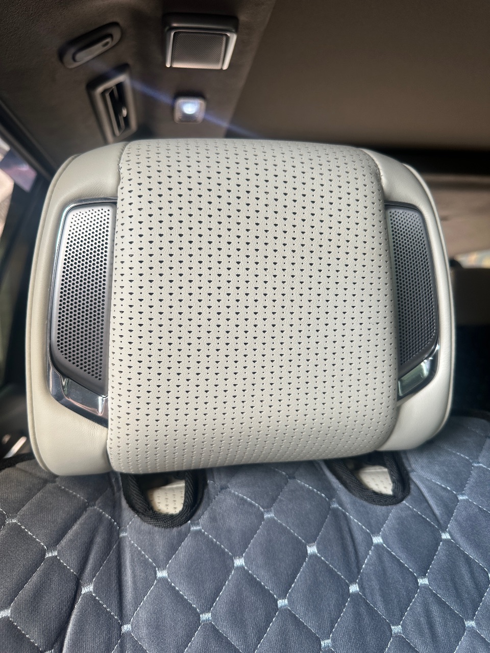 Cadillac Escalade - фото 12