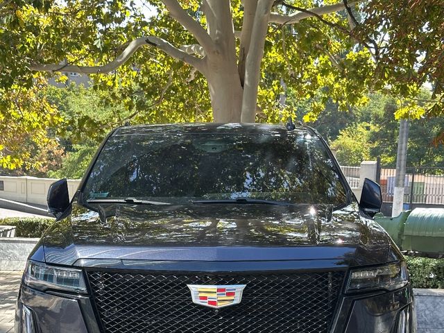 Cadillac Escalade - фото 1
