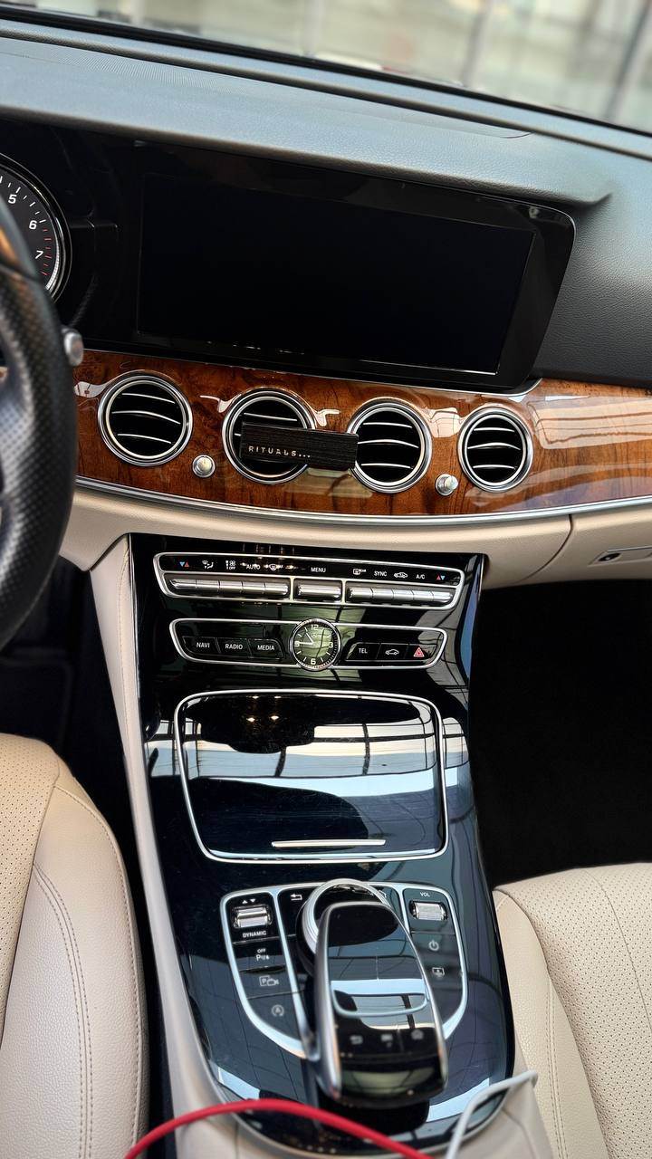 Mercedes-Benz E-Класс - фото 27