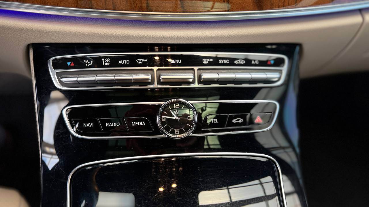 Mercedes-Benz E-Класс - фото 32