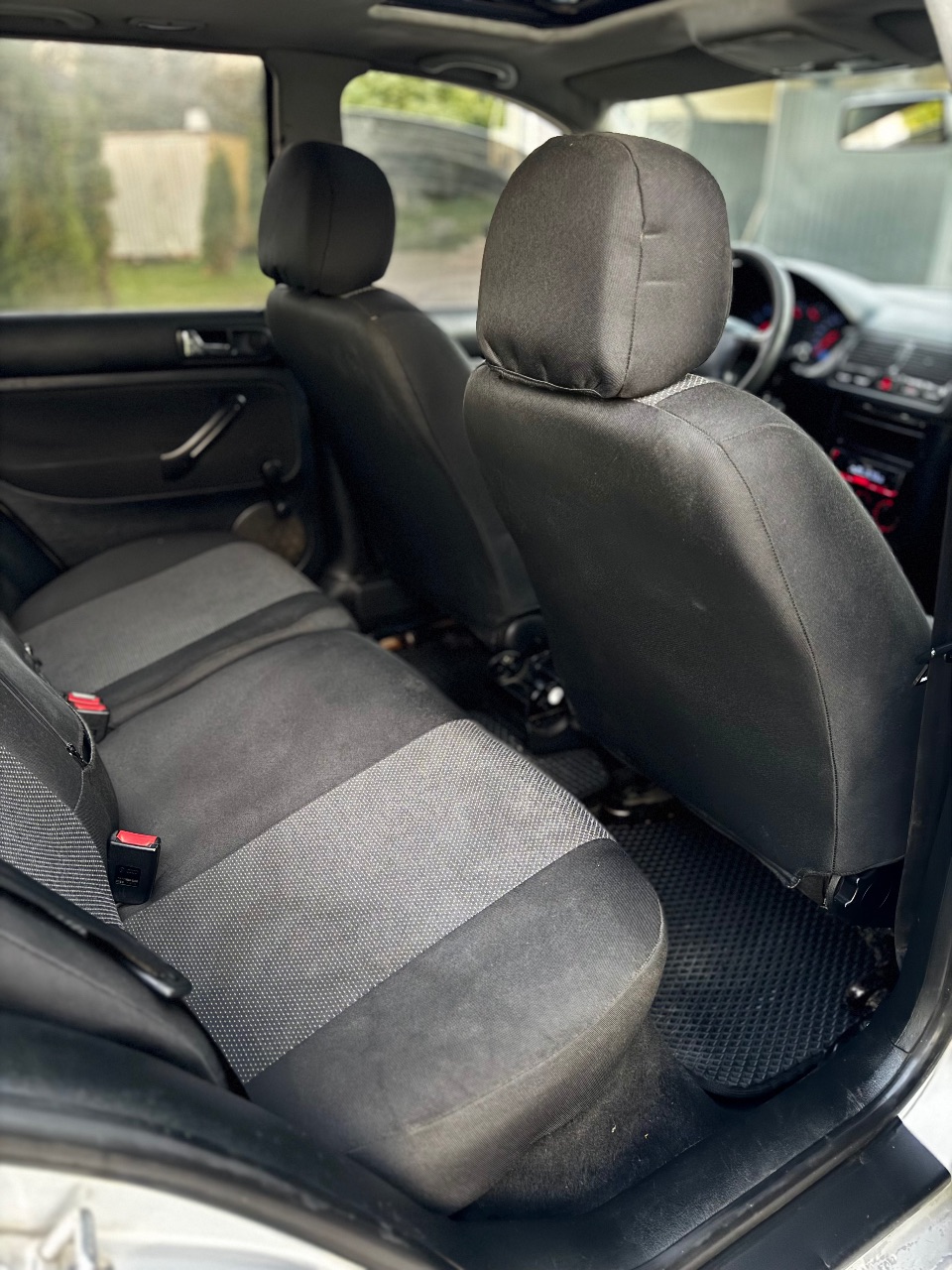 Volkswagen Golf - фото 10