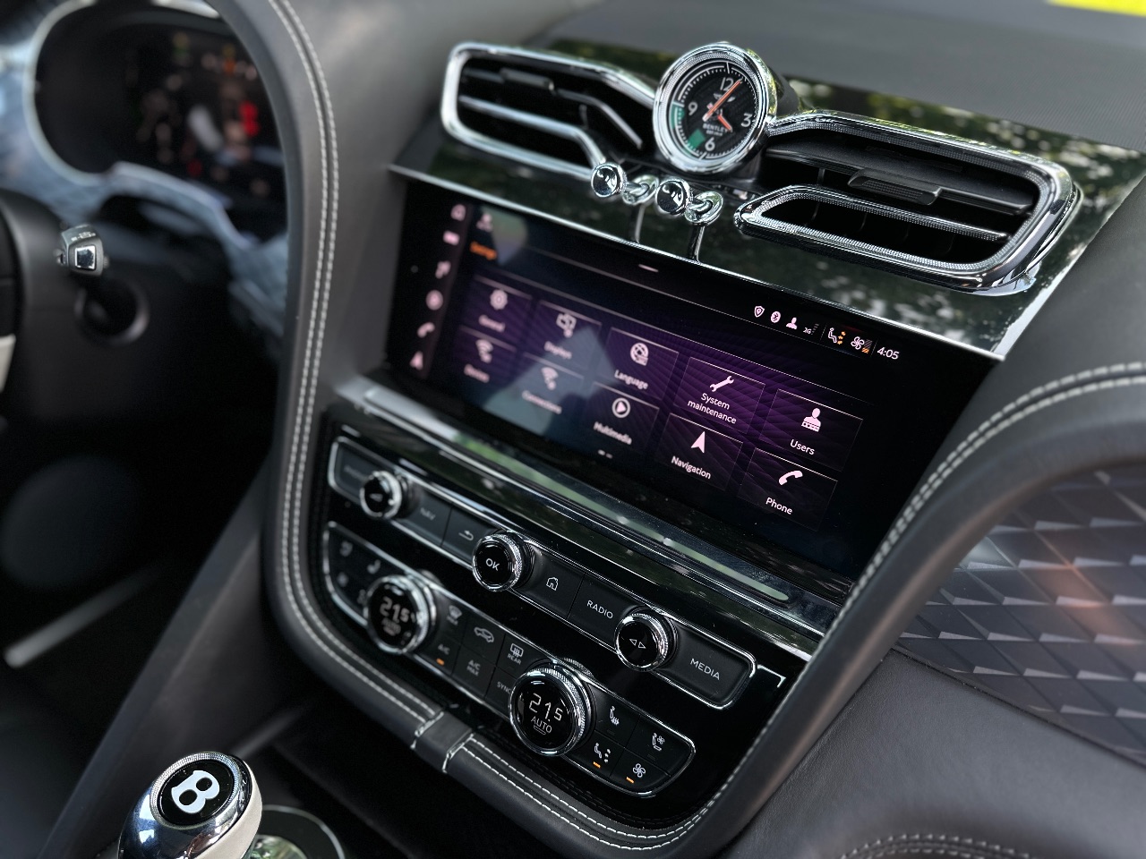 Bentley Bentayga - фото 25