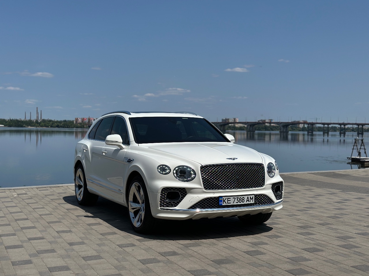 Bentley Bentayga - фото 1