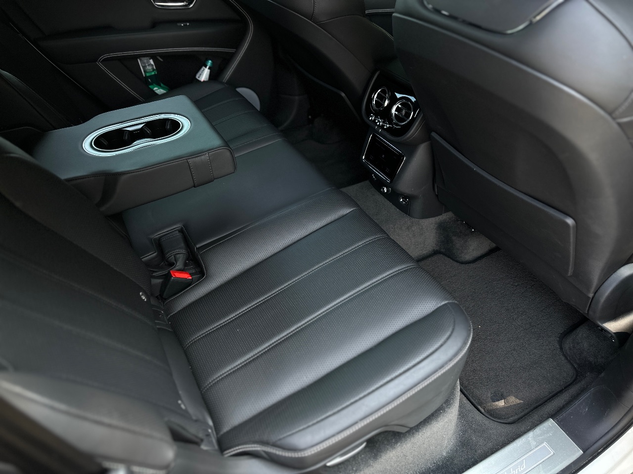 Bentley Bentayga - фото 19