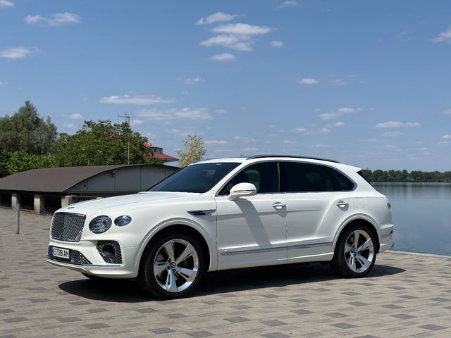 Bentley Bentayga - фото 4