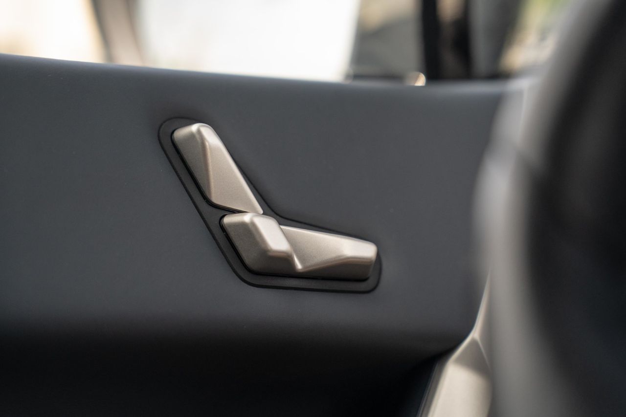 BMW iX - фото 24