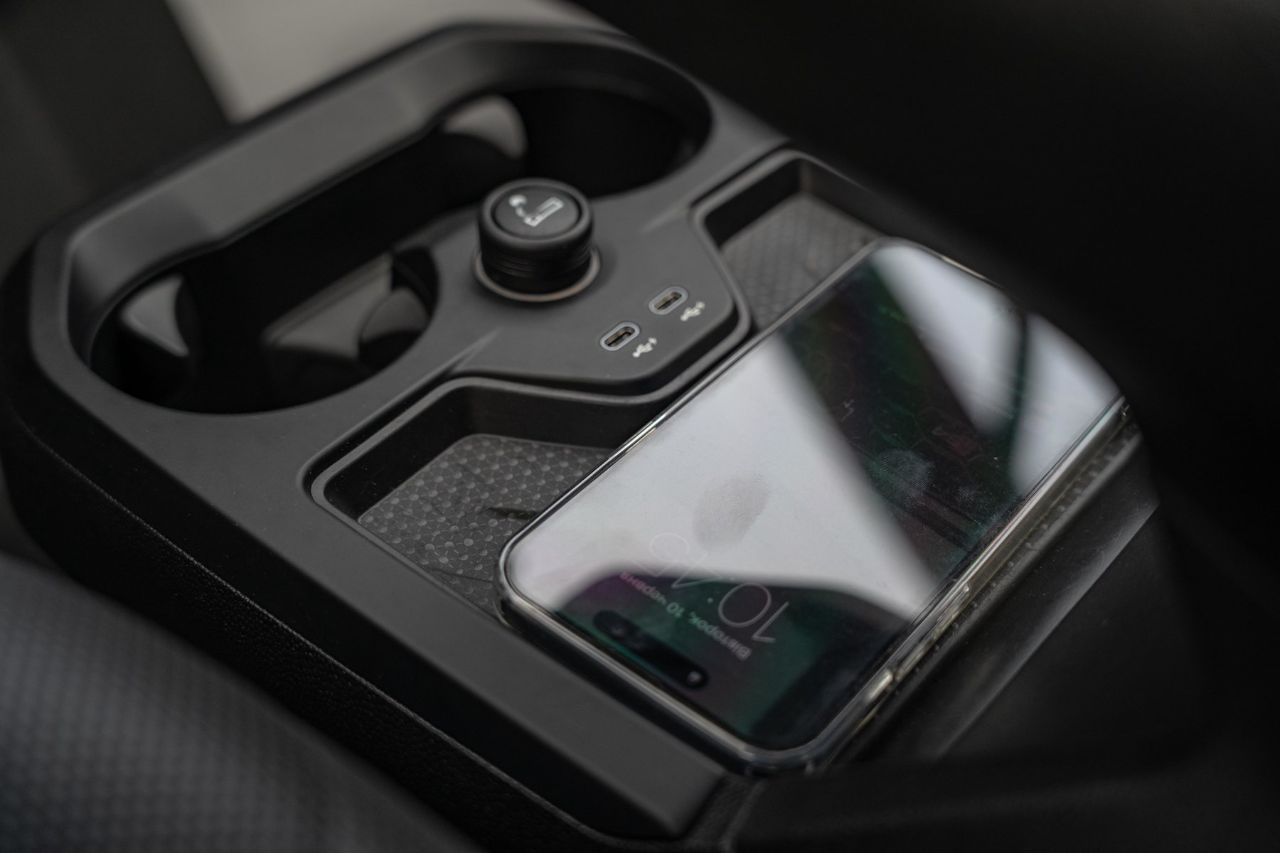 BMW iX - фото 39