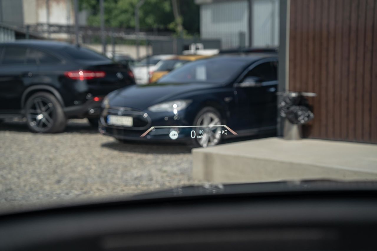 BMW iX - фото 31