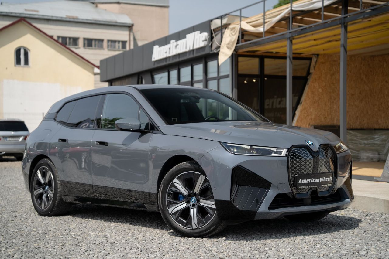 BMW iX - фото 10