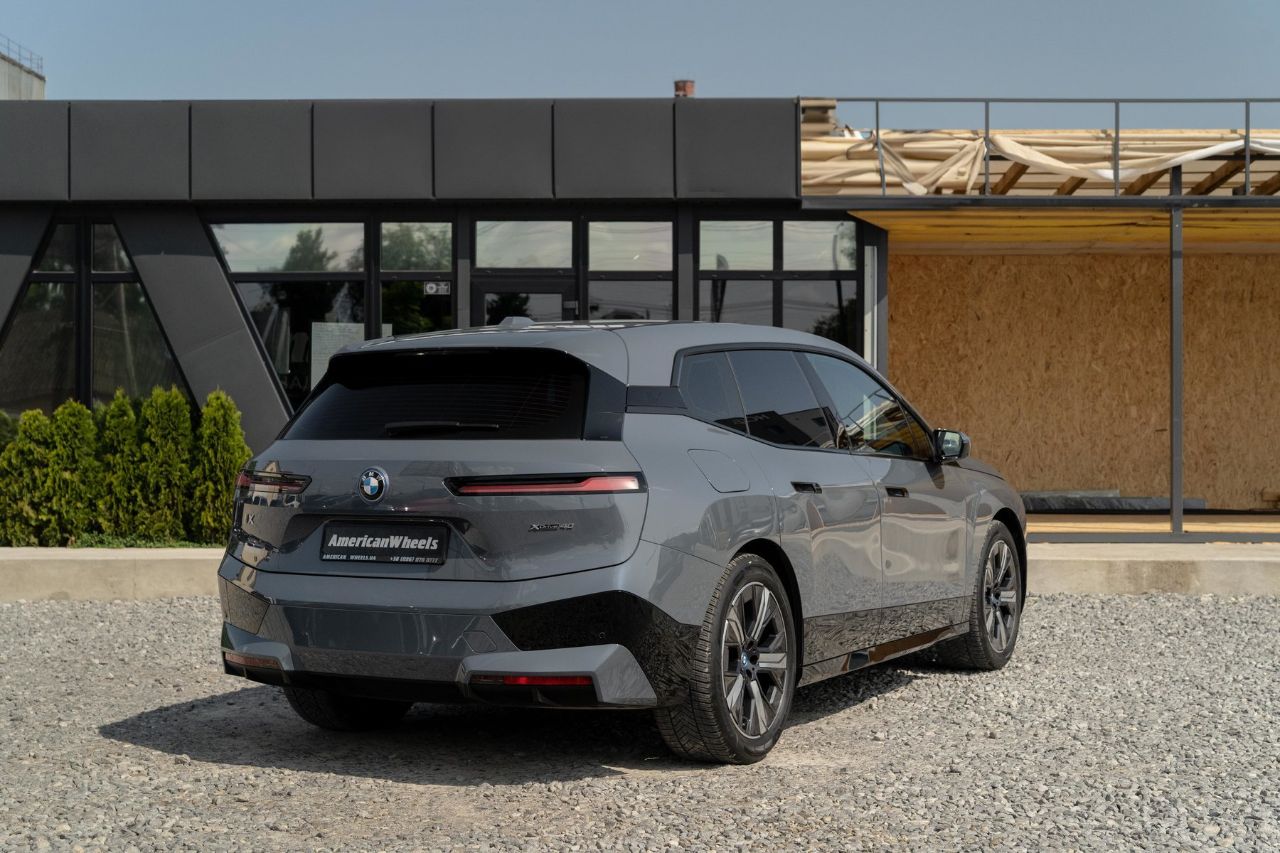 BMW iX - фото 5