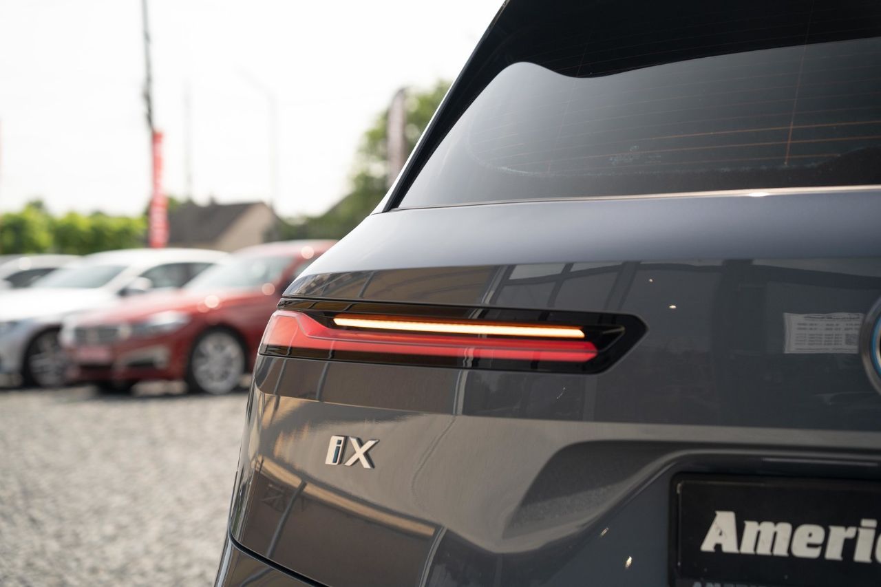 BMW iX - фото 8