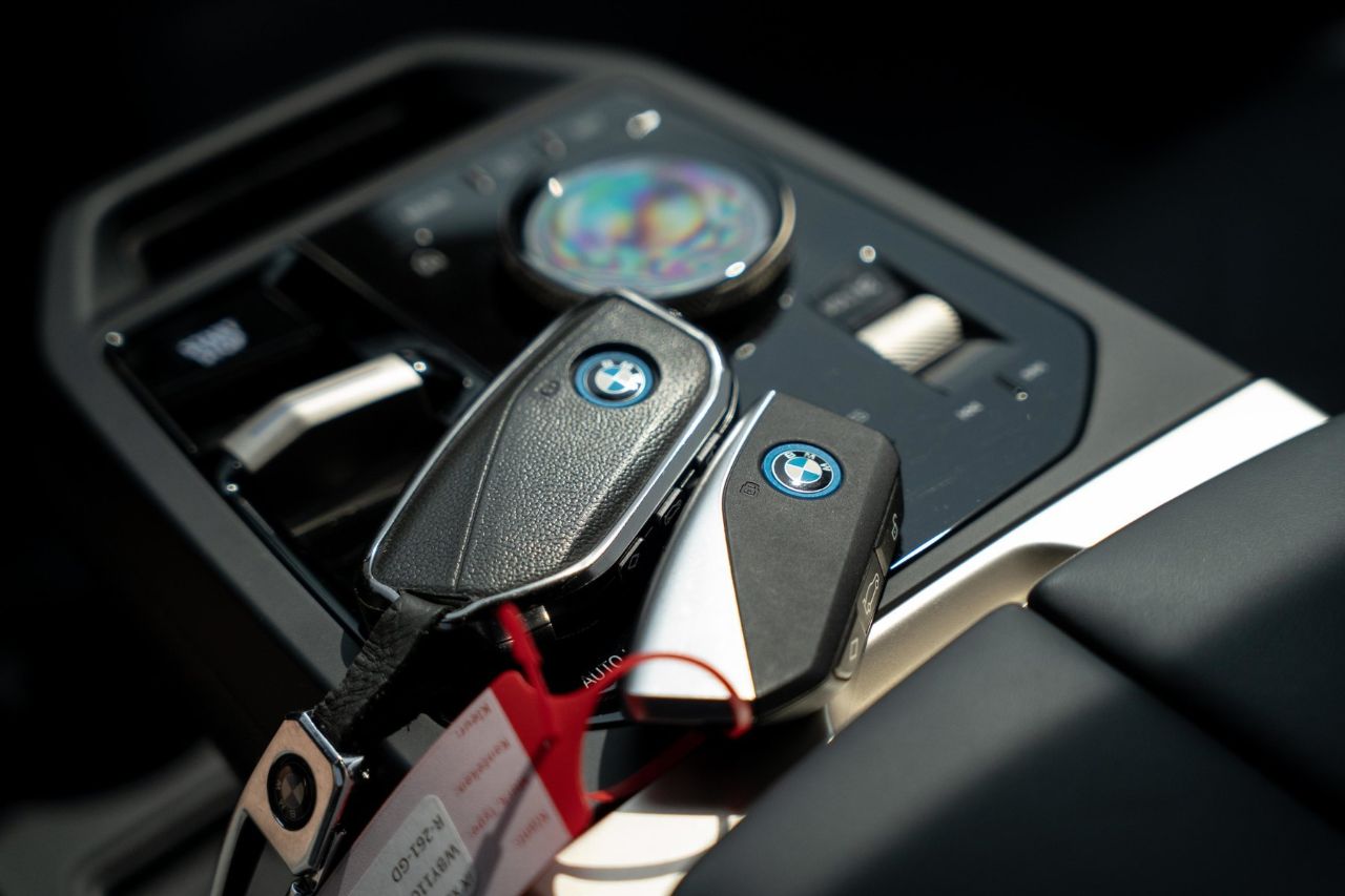 BMW iX - фото 48