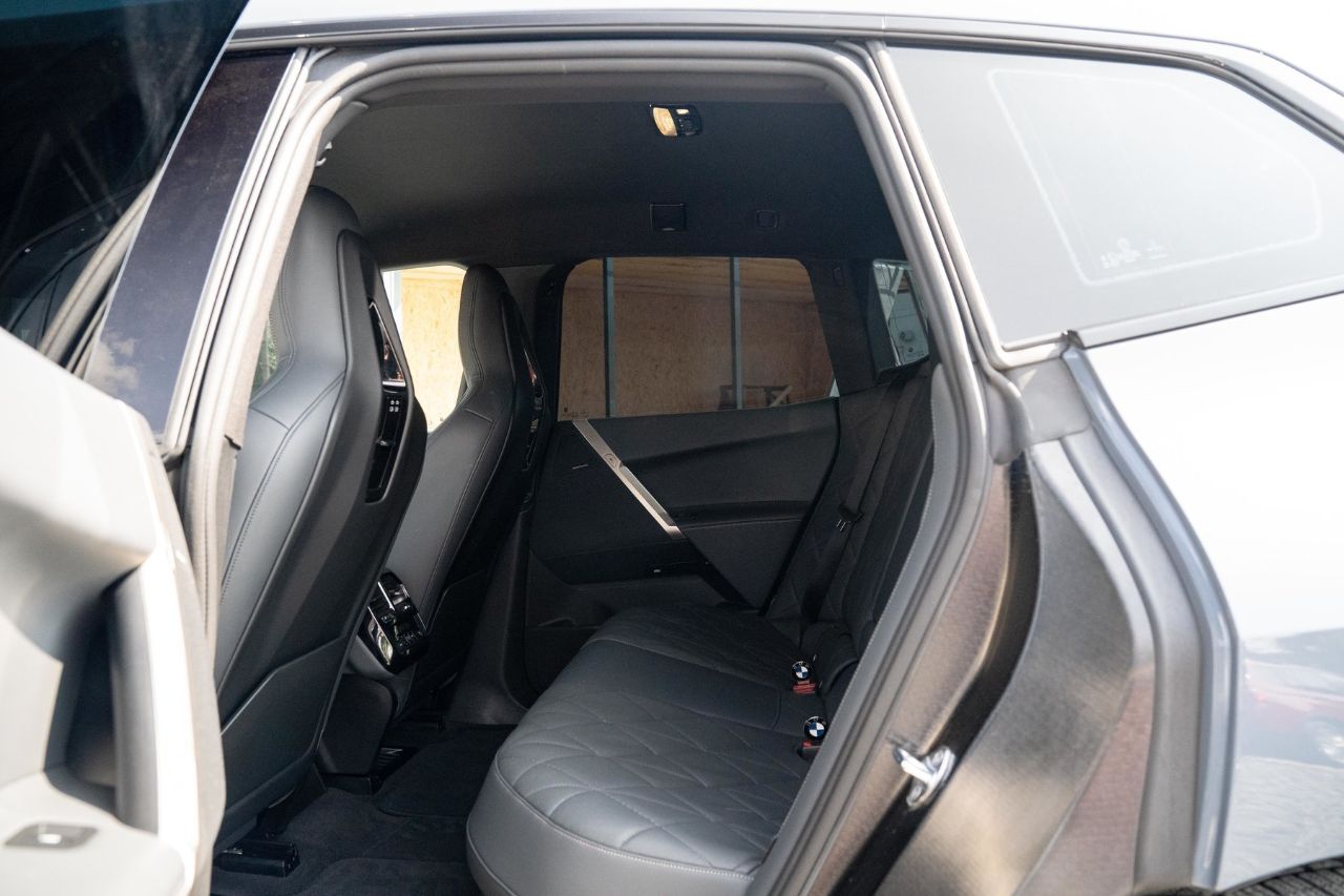 BMW iX - фото 44