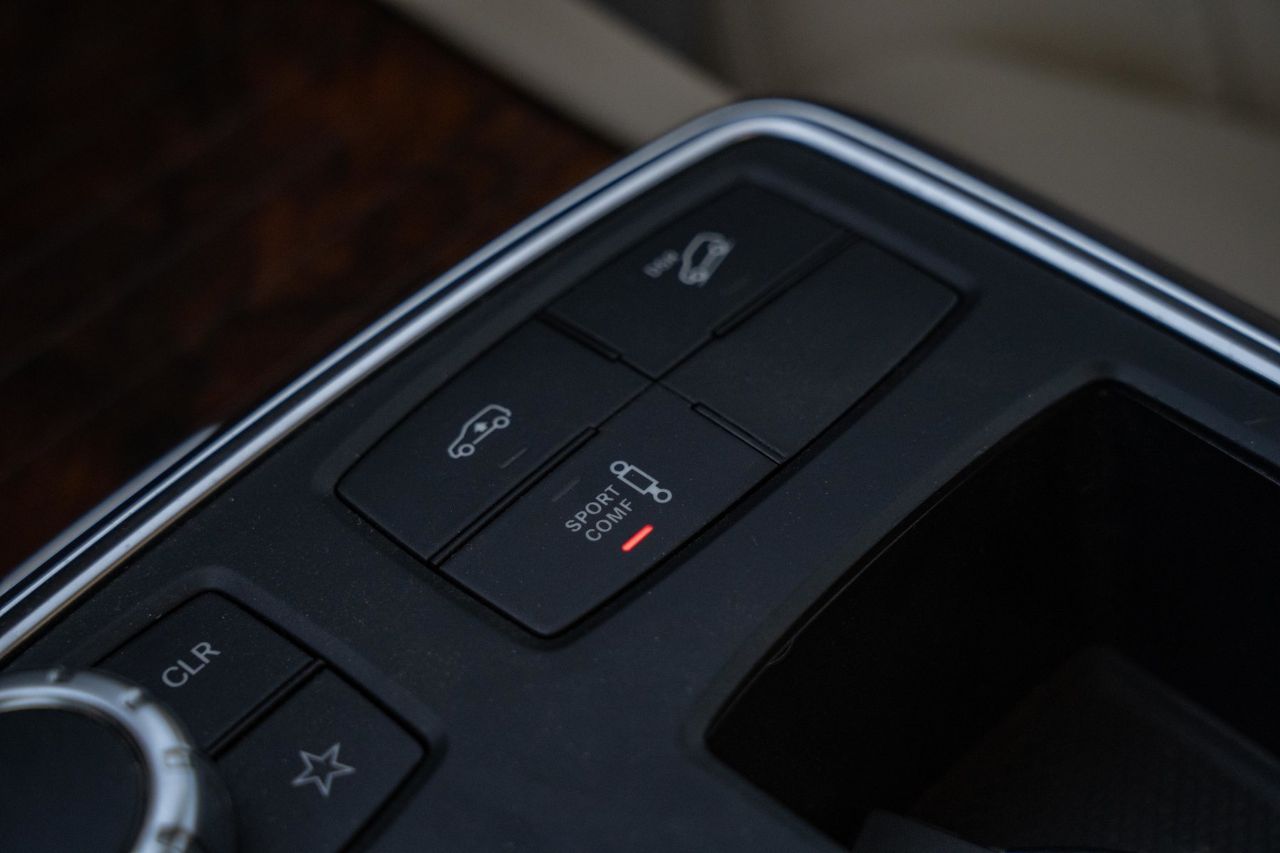 Mercedes-Benz M-Класс - фото 34