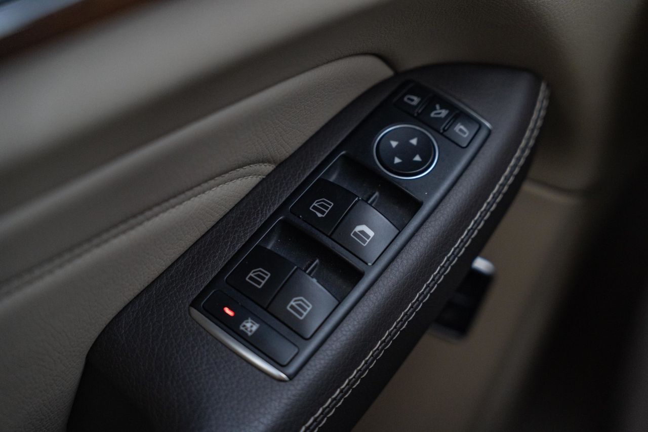 Mercedes-Benz M-Класс - фото 20