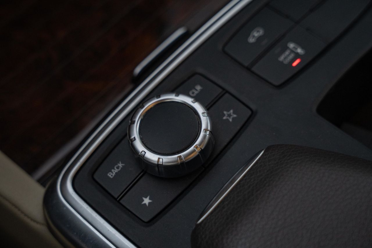 Mercedes-Benz M-Класс - фото 33