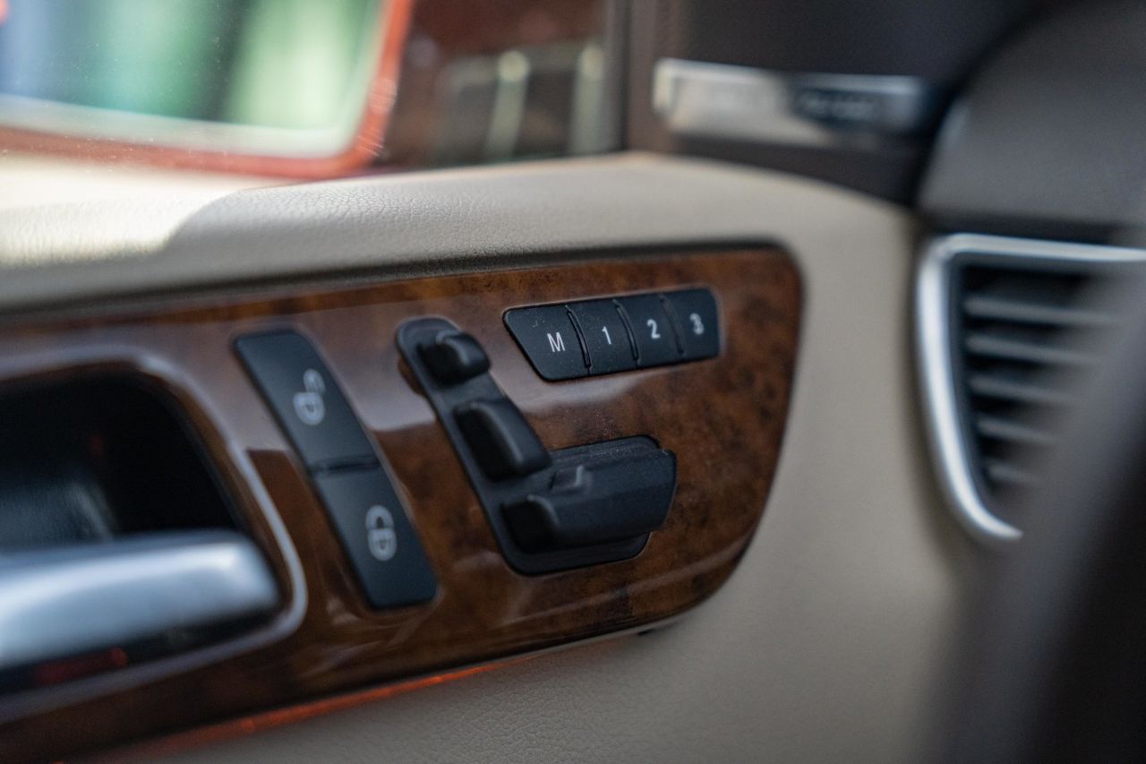 Mercedes-Benz M-Класс - фото 19