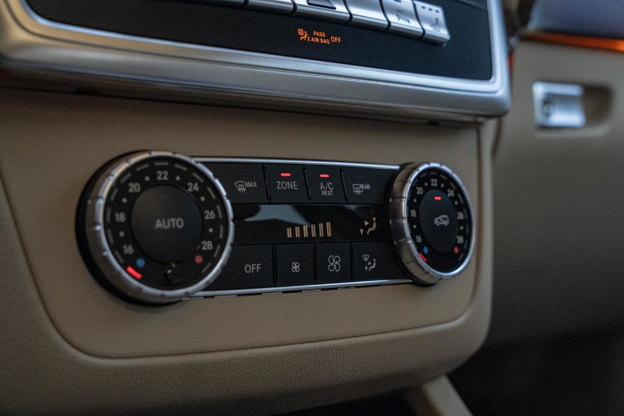 Mercedes-Benz M-Класс - фото 31