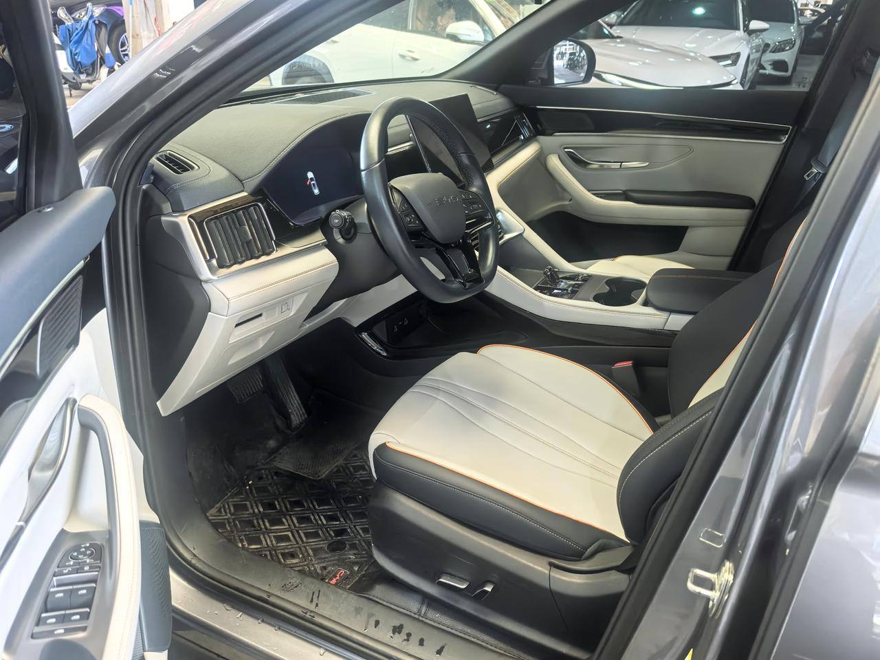 BYD Song Plus - фото 4