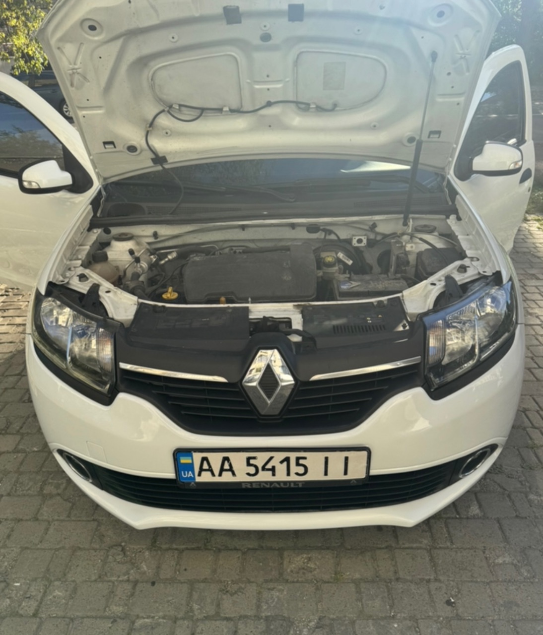 Renault Logan - фото 21