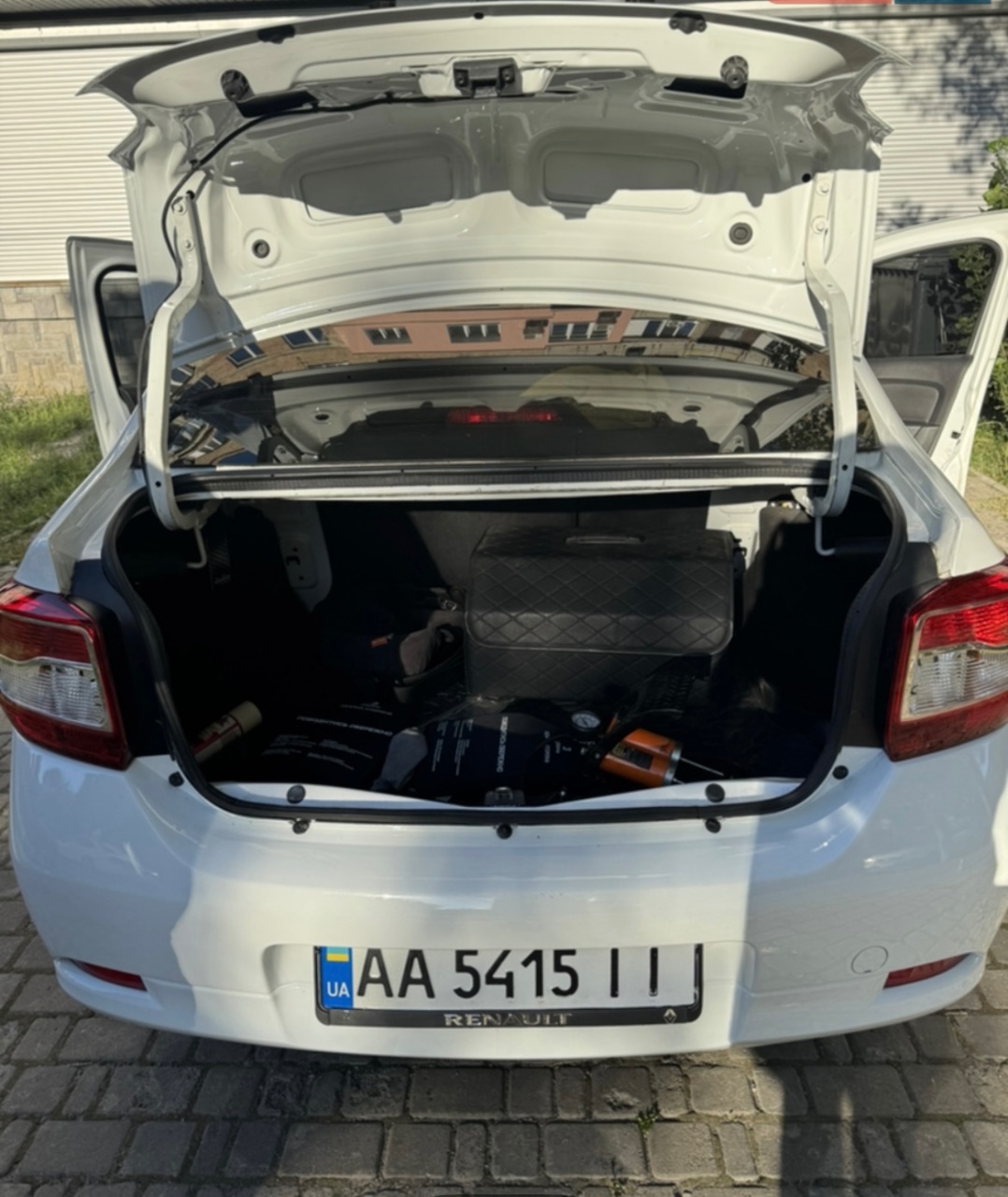 Renault Logan - фото 24