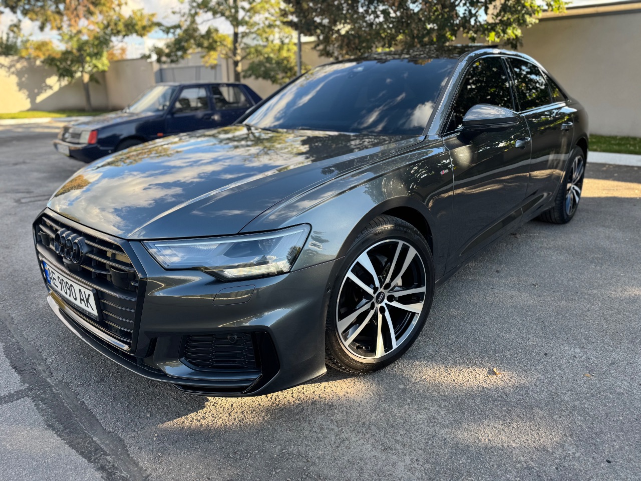 Audi A6 - фото 1