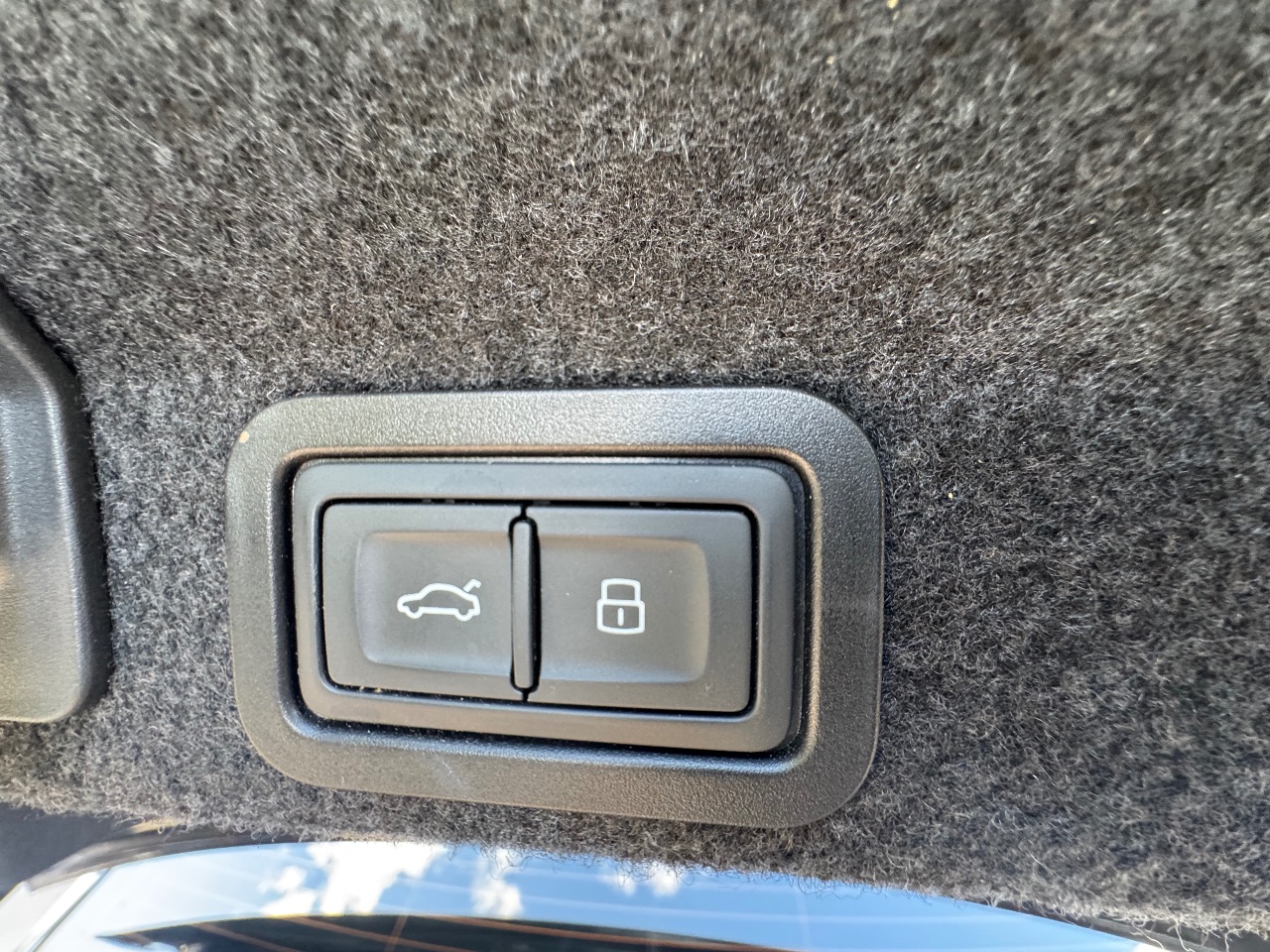 Audi A6 - фото 18