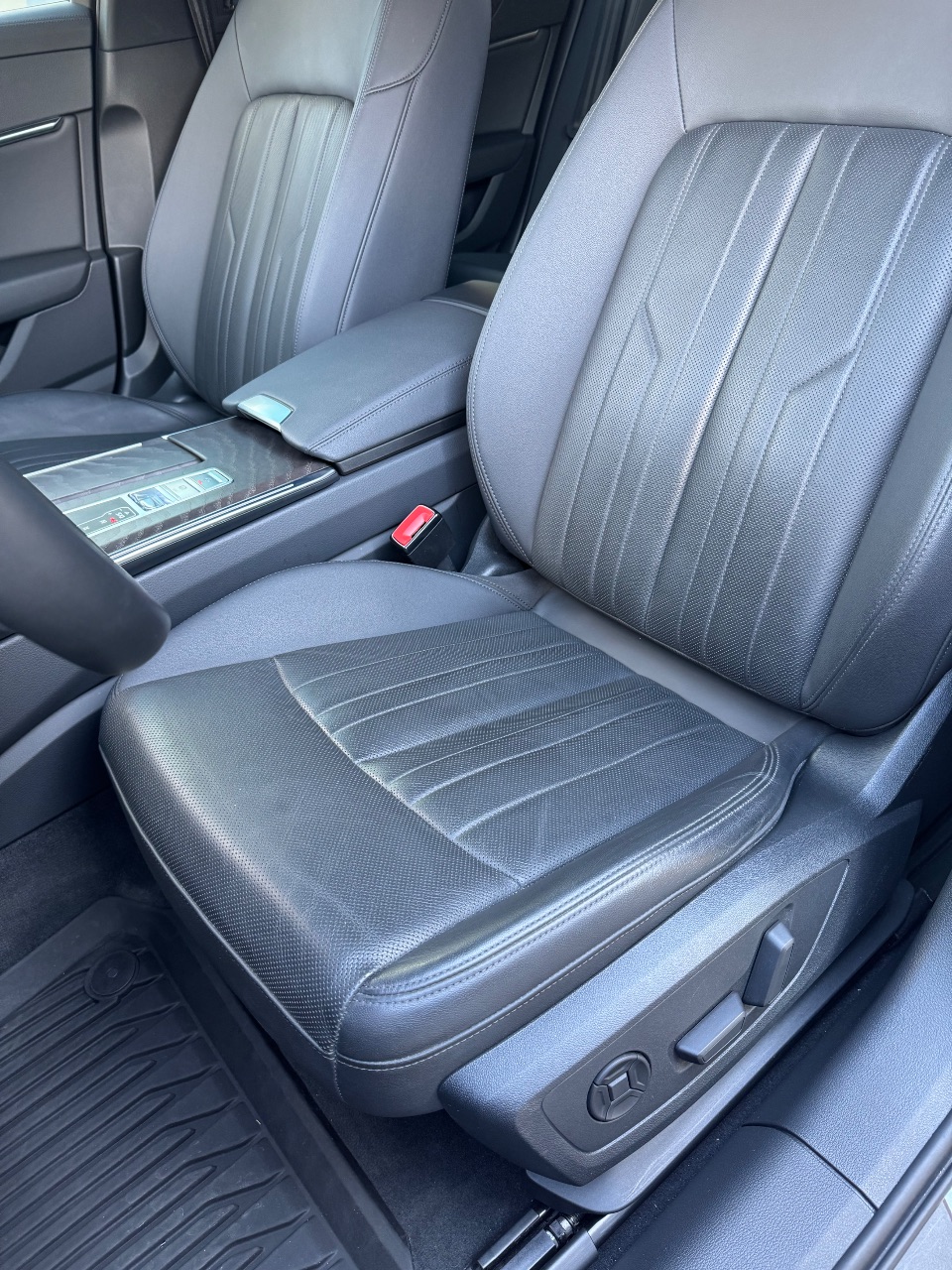 Audi A6 - фото 16