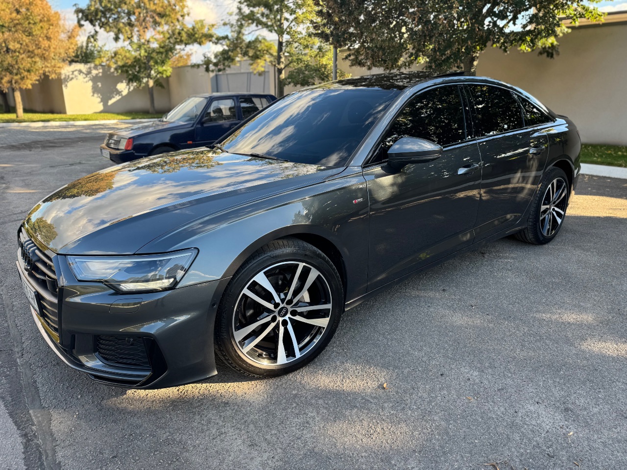 Audi A6 - фото 2