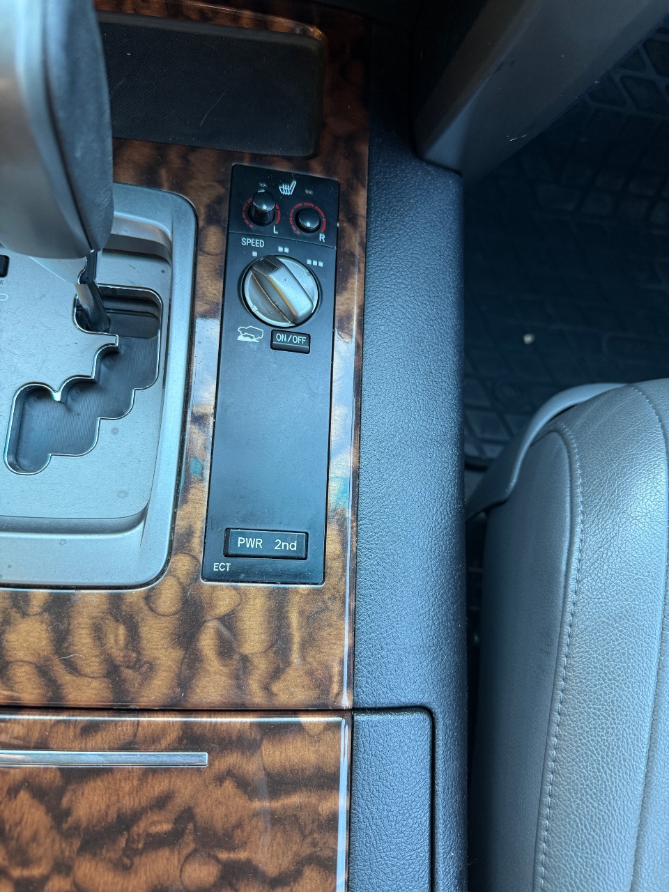 Toyota Land Cruiser - фото 10